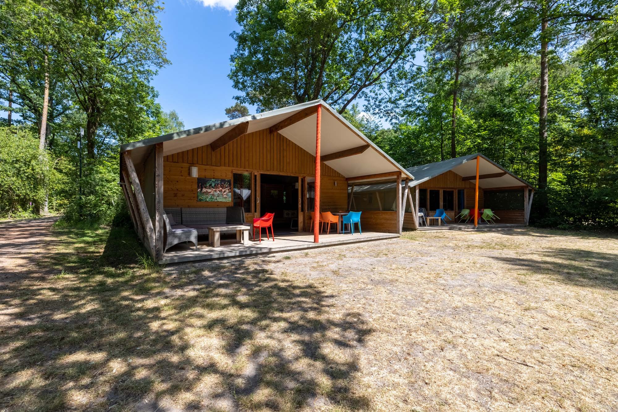 Regenbooglodge op de berenkuil 1